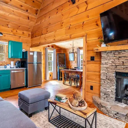 Summer Specials! Dog Friendly! King Bed! Peaceful!